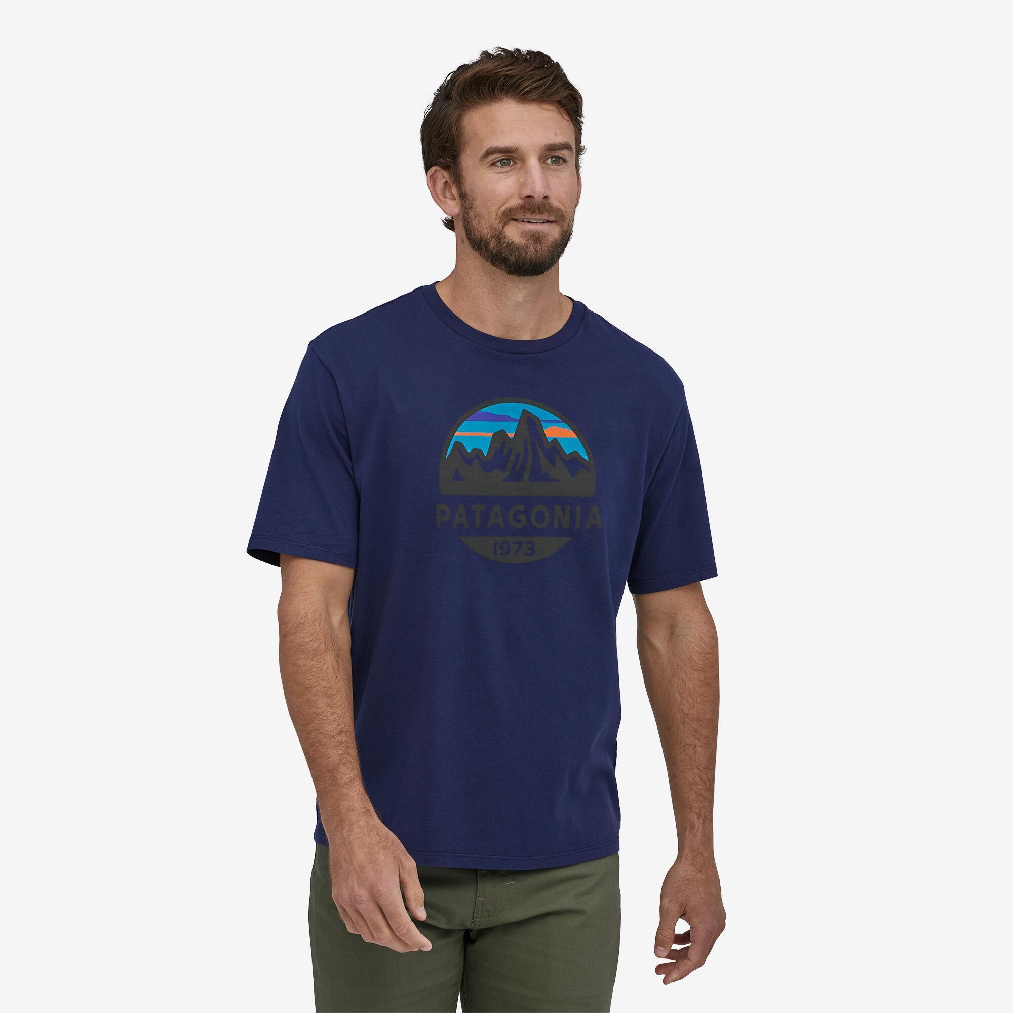 Miesten Patagonia Fitz Roy Scope printti-T-paita – Luomupuuvillasta, Classic Navy / L