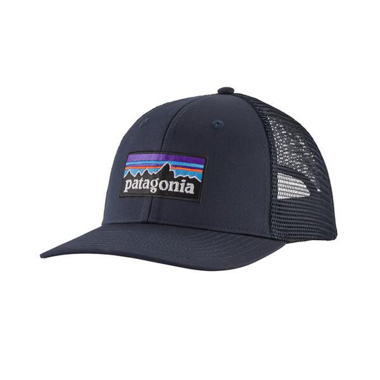 Unisex P-6 Logo Trucker Lippis - Luomupuuvillaa ja kierrätettyä polyesteria, Navy Blue