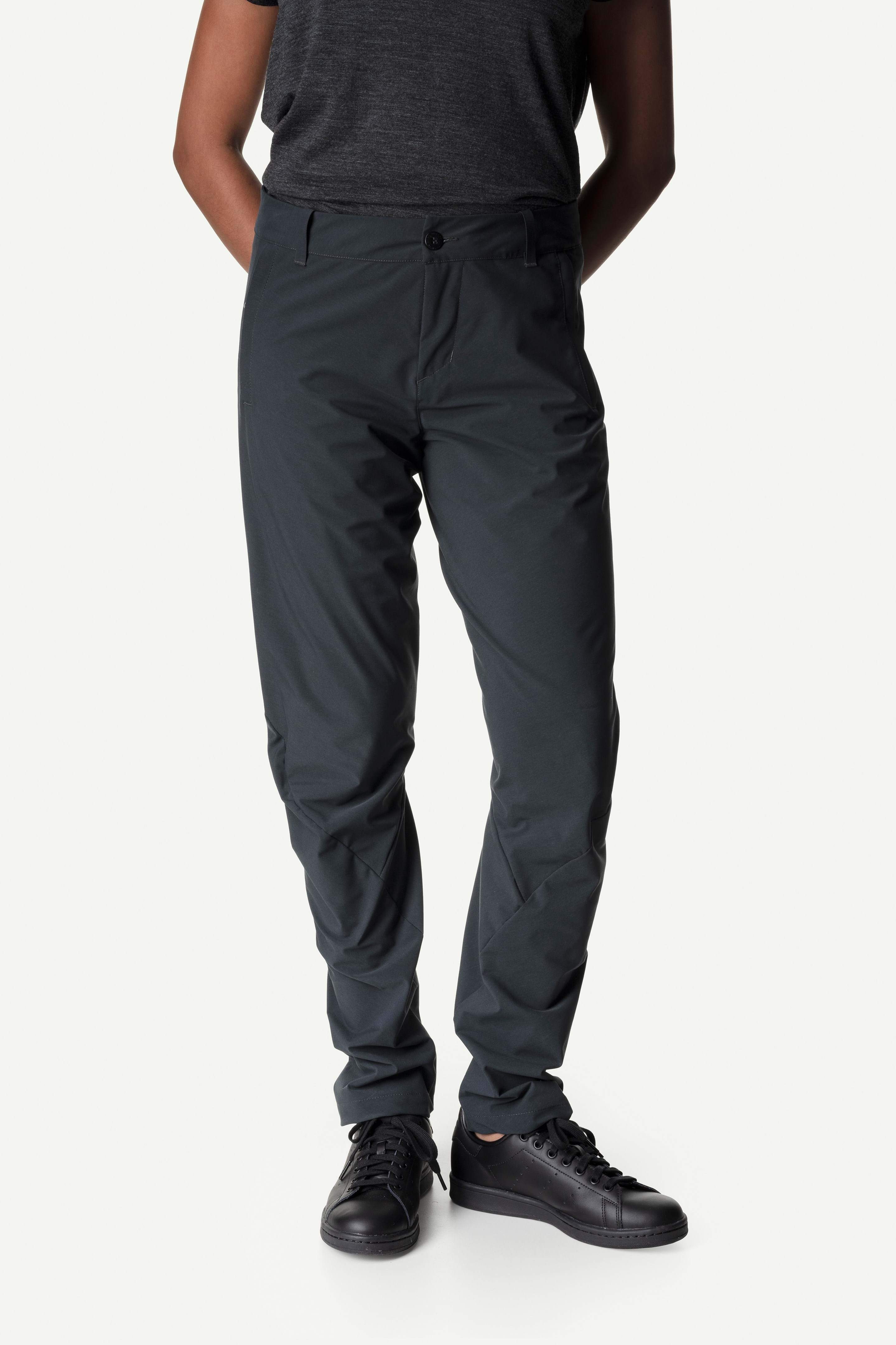 Naisten Houdini MTM Thrill Twill Pants – monikäyttöiset vapaa-ajan housut teknisillä ominaisuuksilla, Rock Black / S